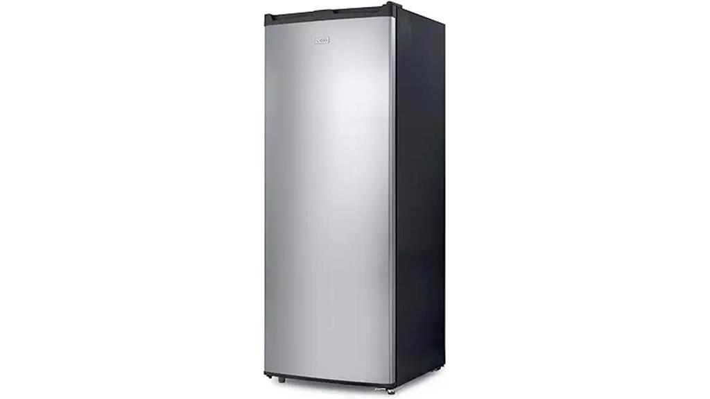 upright freezer with reversible door