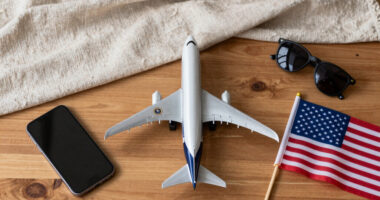Trump unveils a new presidential airplane